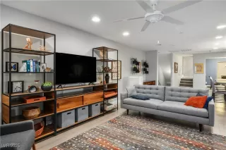 Photo #6: 2690730 Listing