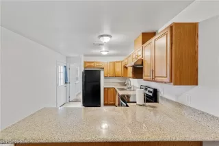 Photo #2: 2690735 Listing