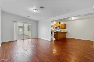 Photo #4: 2690735 Listing