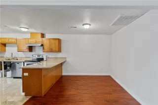 Photo #5: 2690735 Listing