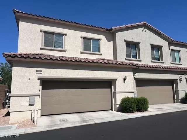 MLS: 2690747 Condo For Sale