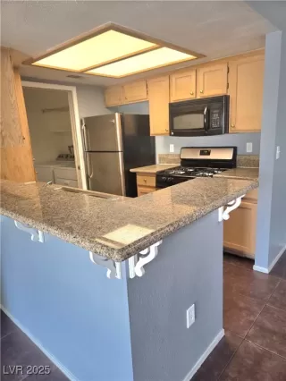 Photo #4: 2690775 Listing