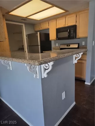 Photo #5: 2690775 Listing