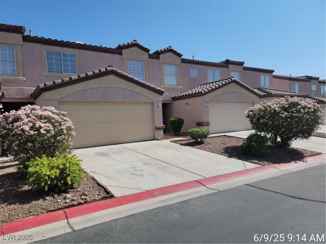 MLS: 2690806 Condo For Sale