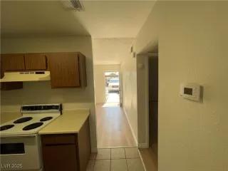 Photo #2: 2690818 Listing 