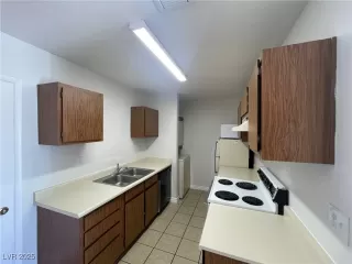 Photo #4: 2690818 Listing 