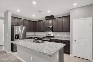 Photo #5: 2690822 Listing 