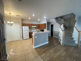 Photo #2: 2690840 Listing 