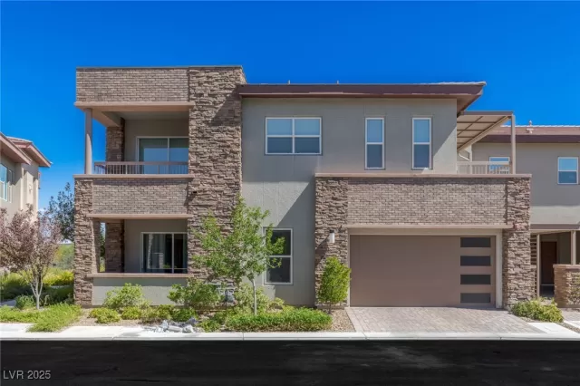 MLS: 2690865 Condo For Sale