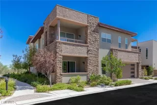 Photo #2: 2690865 Listing