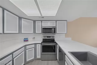 Photo #1: 2690871 Listing 