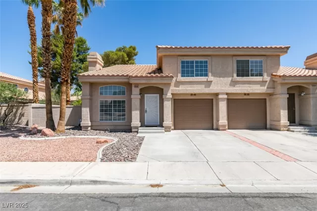 MLS: 2690878 Condo For Sale