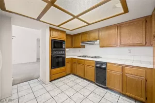 Photo #4: 2690891 Listing