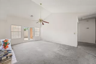 Photo #5: 2690891 Listing