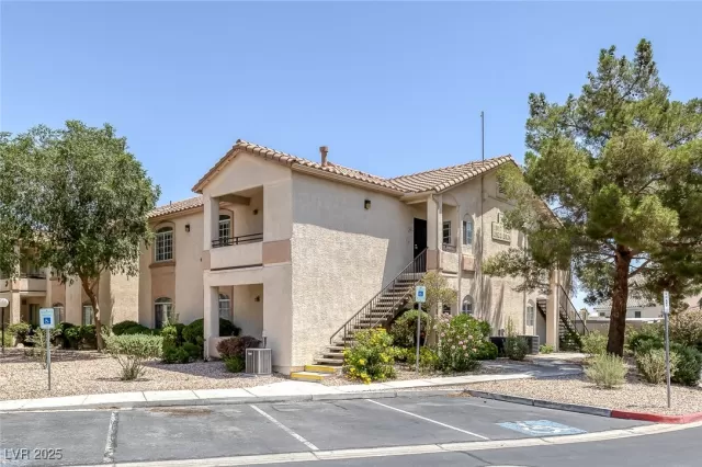 MLS: 2690907 Condo For Sale