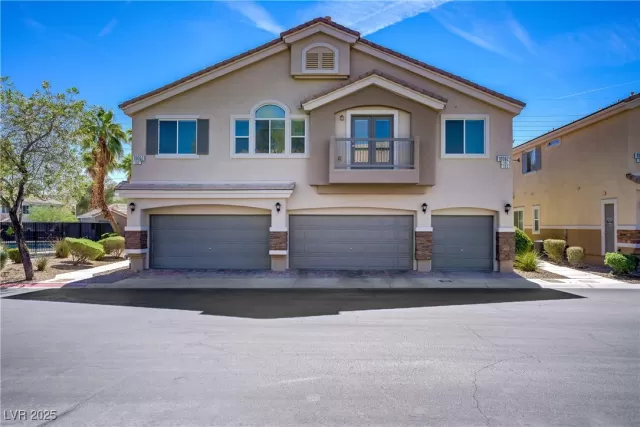 MLS: 2690910 Condo For Sale