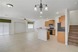 Photo #4: 2690910 Listing