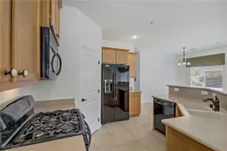 Photo #6: 2690910 Listing