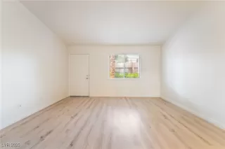 Photo #3: 2690961 Listing 