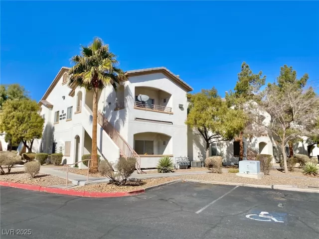 MLS: 2690963 Condo For Sale