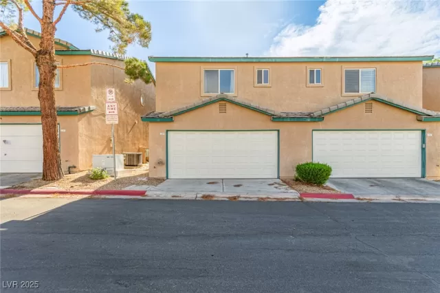 MLS: 2690968 Condo For Sale