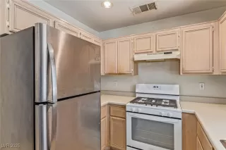 Photo #4: 2690968 Listing 