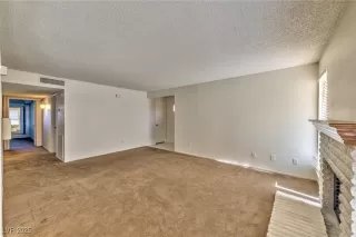 Photo #3: 2691009 Listing 