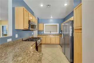 Photo #4: 2691065 Listing