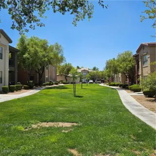 Photo #1: 2691090 Listing 