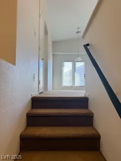 Photo #4: 2691102 Listing 