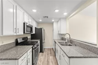 Photo #1: 2691238 Listing 