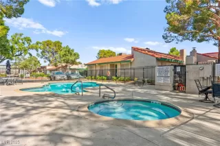 Photo #3: 2691238 Listing 