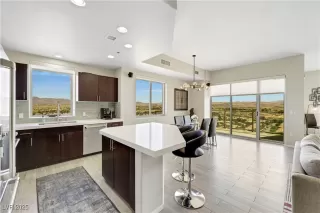 Photo #1: 2691251 Listing 