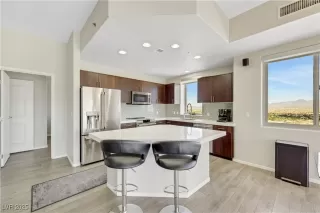 Photo #2: 2691251 Listing 