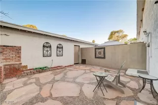 Photo #5: 2691291 Listing