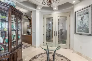 Photo #1: 2691298 Listing 