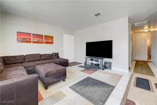 Photo #5: 2691333 Listing