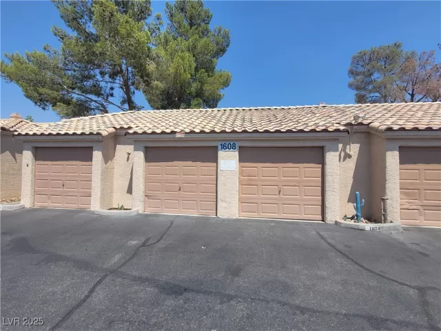 MLS: 2691343 Condo For Sale