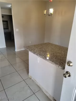 Photo #5: 2691351 Listing 