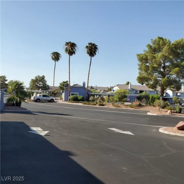 MLS: 2691362 Condo For Sale