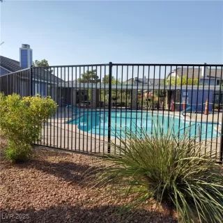 Photo #4: 2691362 Listing