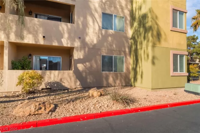 MLS: 2691377 Condo For Sale