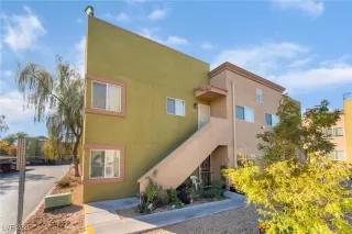 Photo #2: 2691377 Listing