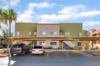 Photo #3: 2691377 Listing