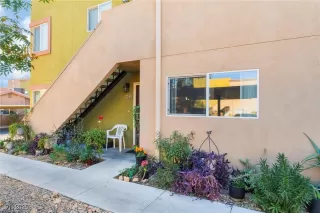 Photo #4: 2691377 Listing