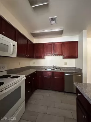 Photo #5: 2691382 Listing 