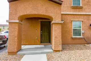 Photo #1: 2691396 Listing 