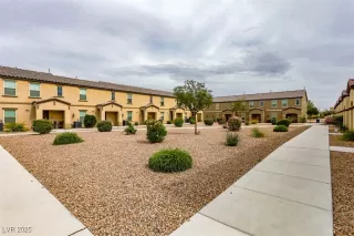 Photo #2: 2691396 Listing 