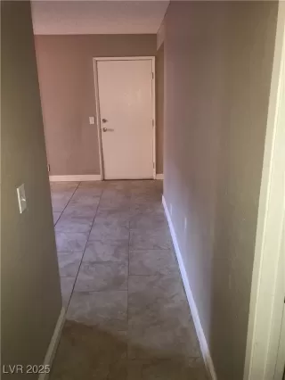 Photo #5: 2691403 Listing 