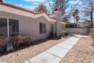 Photo #2: 2691404 Listing